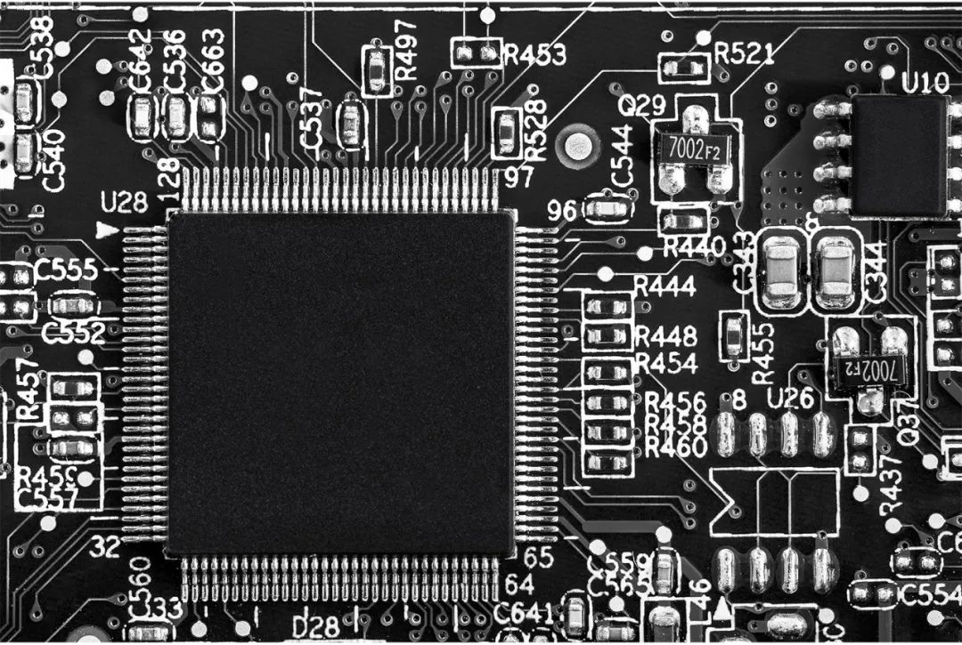 УФ-камера для контроля прозрачного полимерного покрытия УФ-камера для контроля прозрачного полимерного покрытия